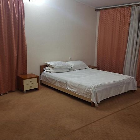 Барселона Hotel Mizikevycha Ngoại thất bức ảnh