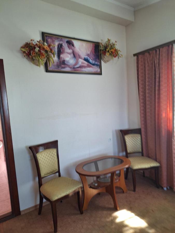 Барселона Hotel Mizikevycha Ngoại thất bức ảnh