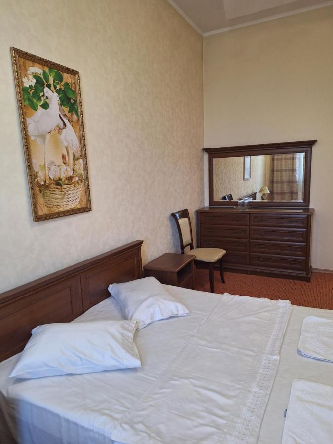 Барселона Hotel Mizikevycha Ngoại thất bức ảnh