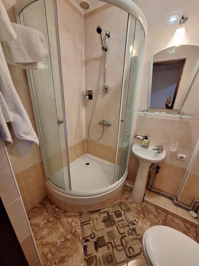 Барселона Hotel Mizikevycha Ngoại thất bức ảnh
