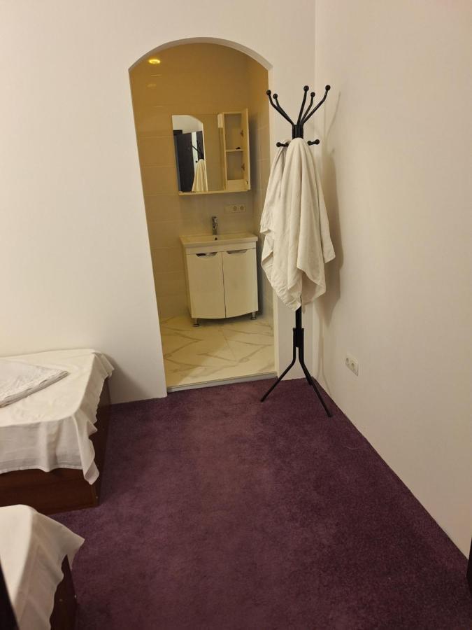 Барселона Hotel Mizikevycha Ngoại thất bức ảnh