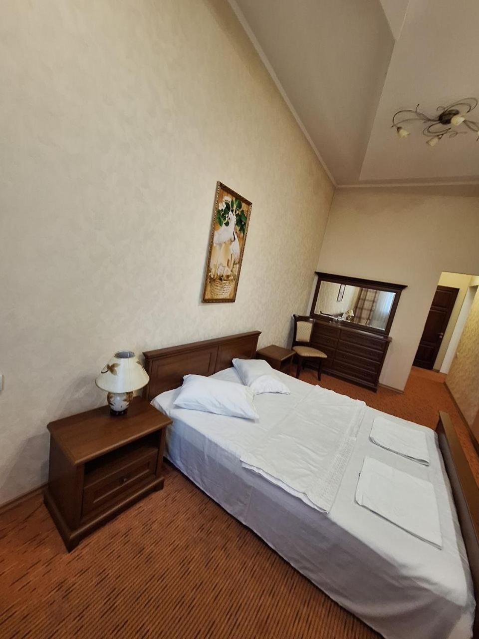 Барселона Hotel Mizikevycha Ngoại thất bức ảnh